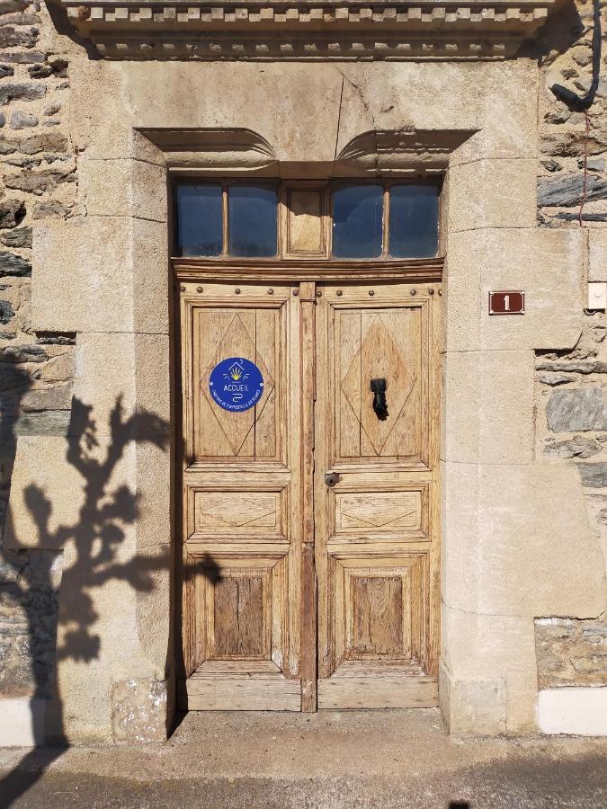 Gite Les Pieds Dans L'Olt - Ultreia Estaing (Aveyron) Exterior foto