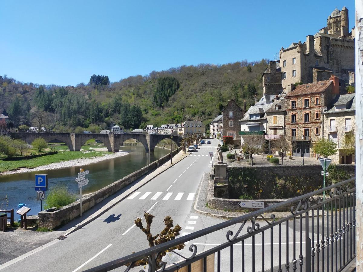 Gite Les Pieds Dans L'Olt - Ultreia Estaing (Aveyron) Exterior foto